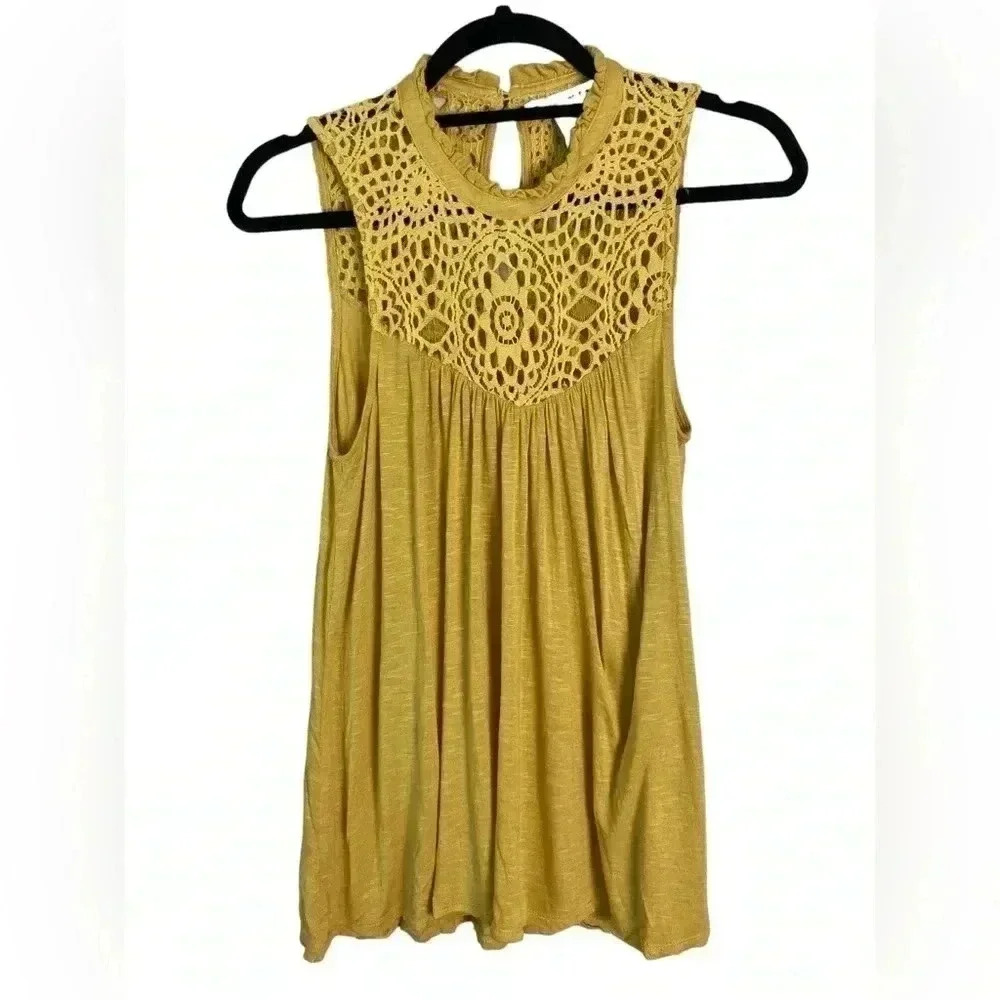 American Rag Open Weave Crochet Lace/ sleeveless top‎ size medium